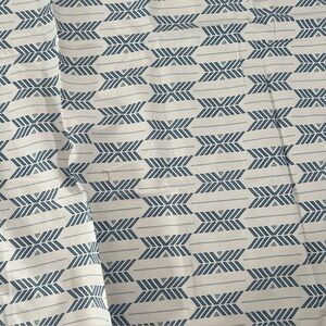 SCHUMACHER Quiver a screen print exclusively for Schumacher blue & white